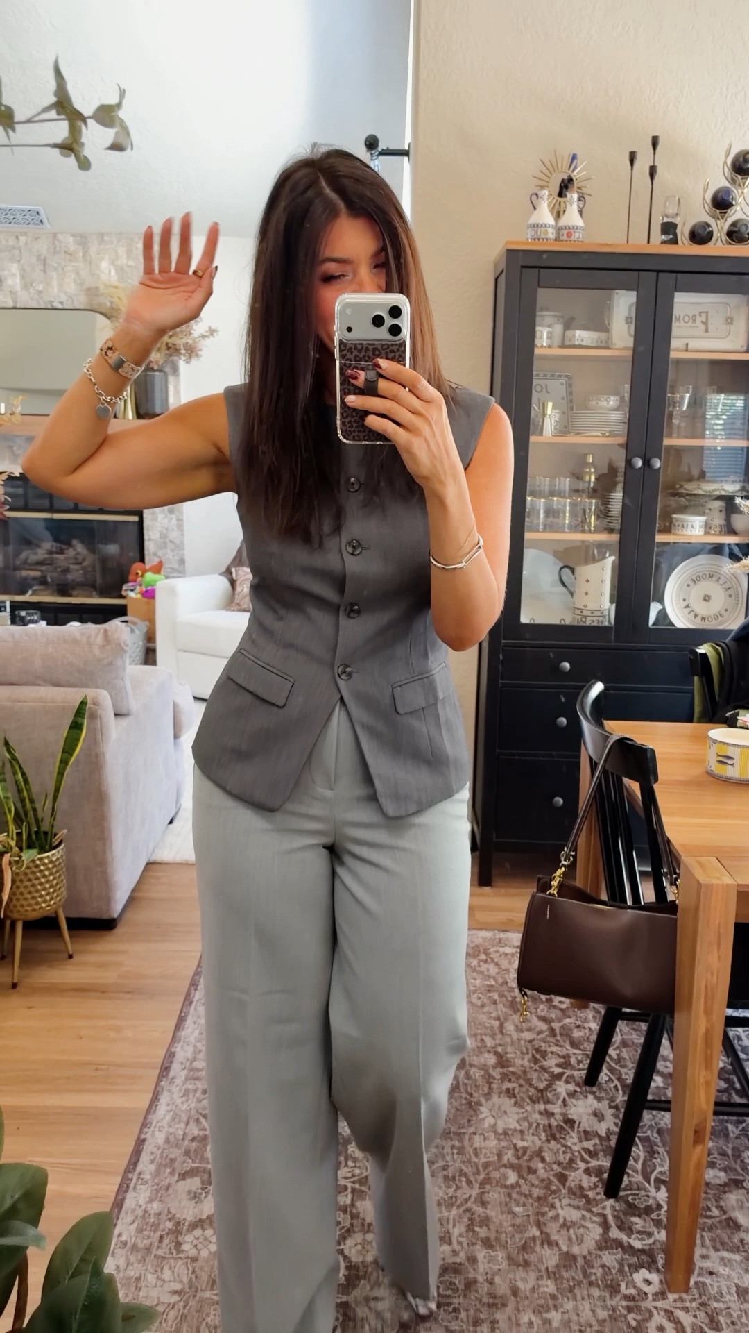 Work outfit of the day
Medium vest and medium tall in trousers code- Meghanxspanx