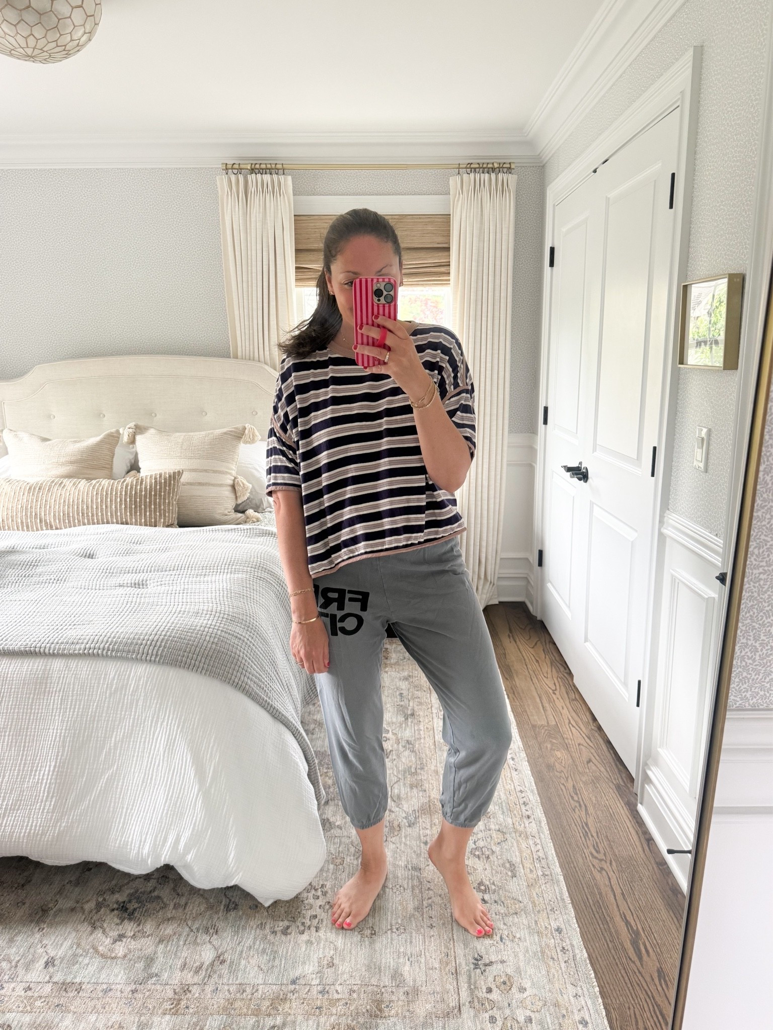 Today’s lounge OOTD

My favorite lightweight sweats and cozy soft t-shirt (I own it in all colors!)

#LTKootd #LTKdayinmylife #LTKSeasonal