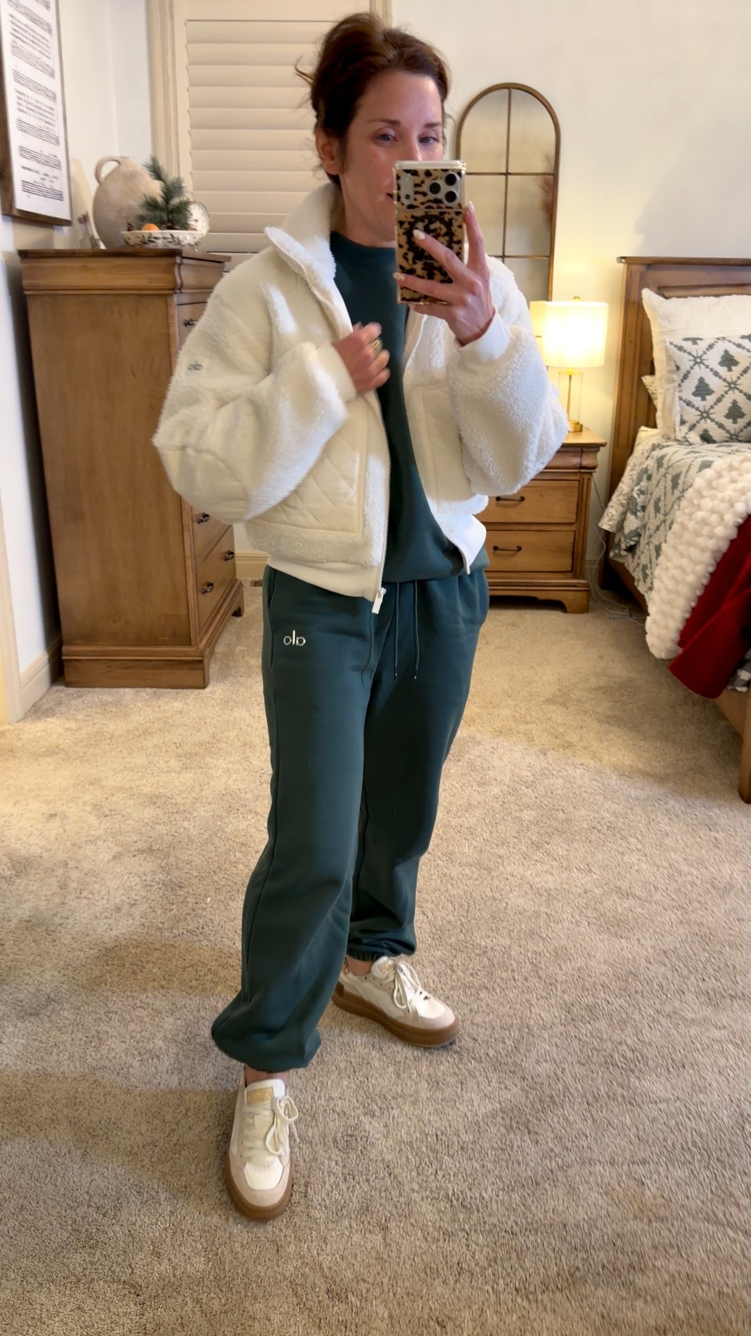 Sherpa Bomber jacket from Alo with Alcolade set in green 
Wearing an XS in set and small in jacket 

#LTKOver40 #LTKSaleAlert #LTKGiftGuide