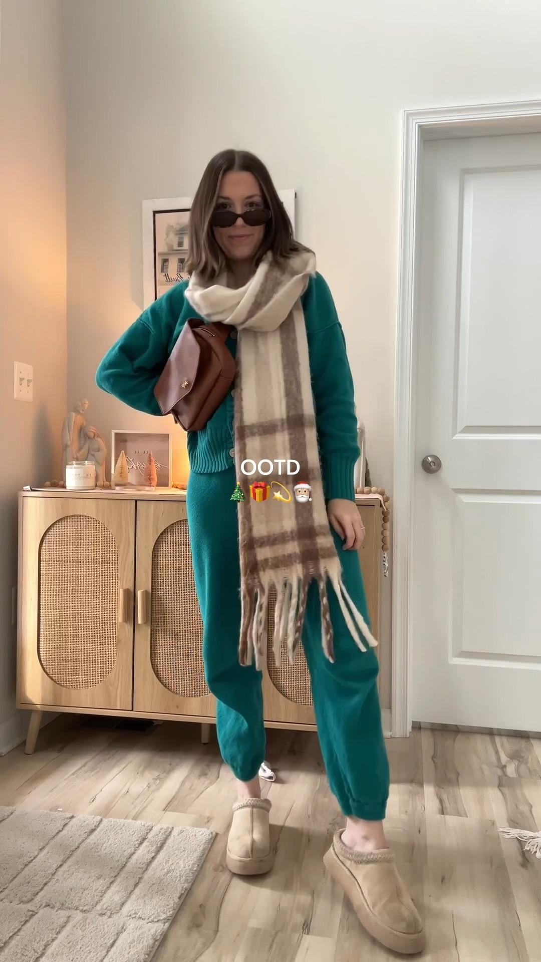 a cutie holiday set 🎄



#LTKHoliday #LTKFindsUnder50 #LTKootd