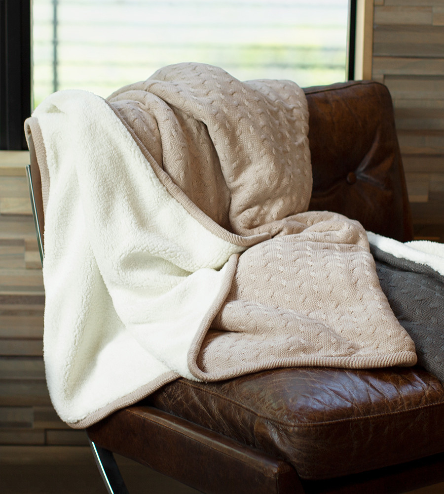 Sherpa Bamboo Knit Throw | Cariloha