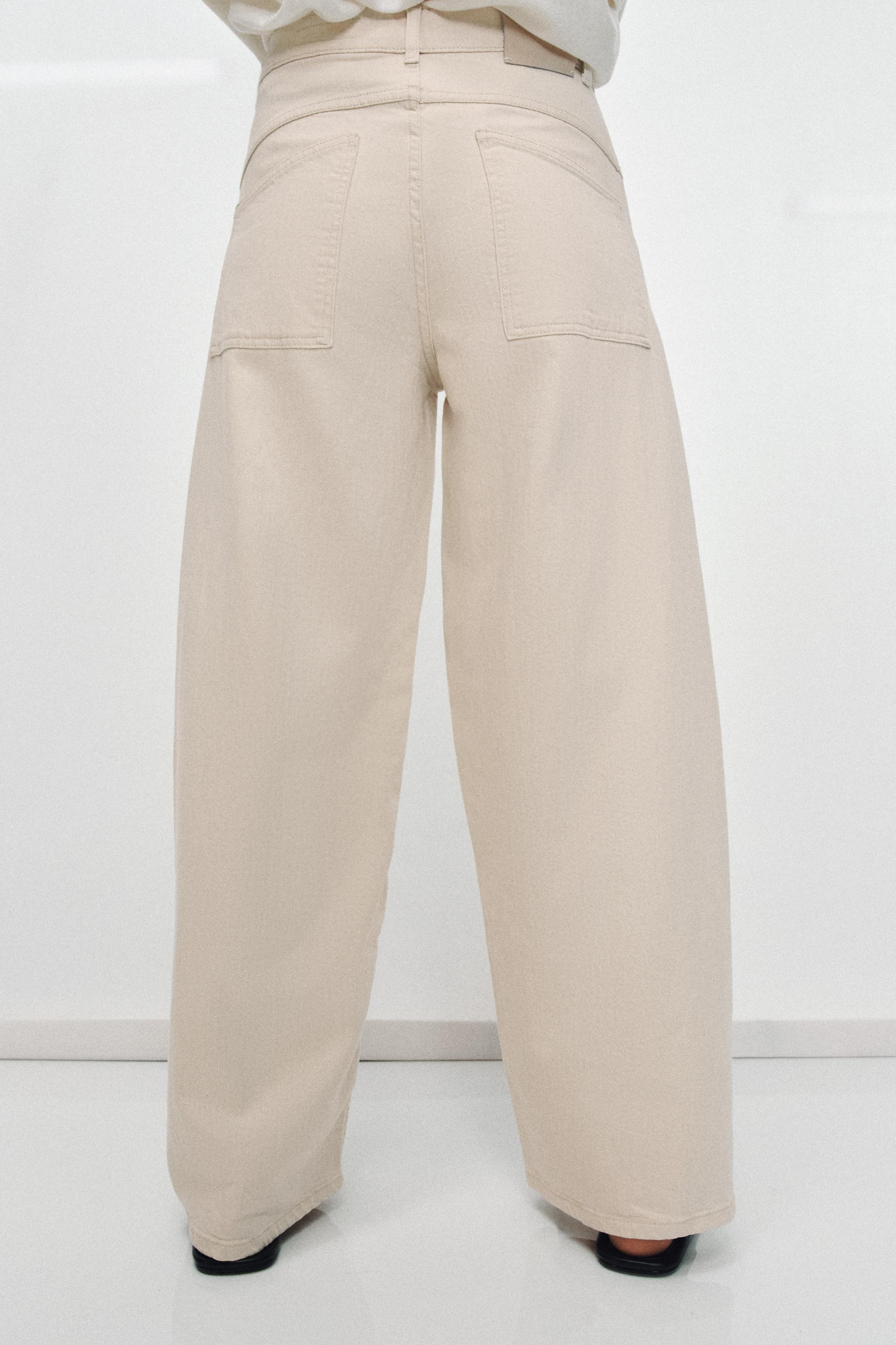 ZW COLLECTION MID-RISE LOOSE BARREL JEANS | Zara US