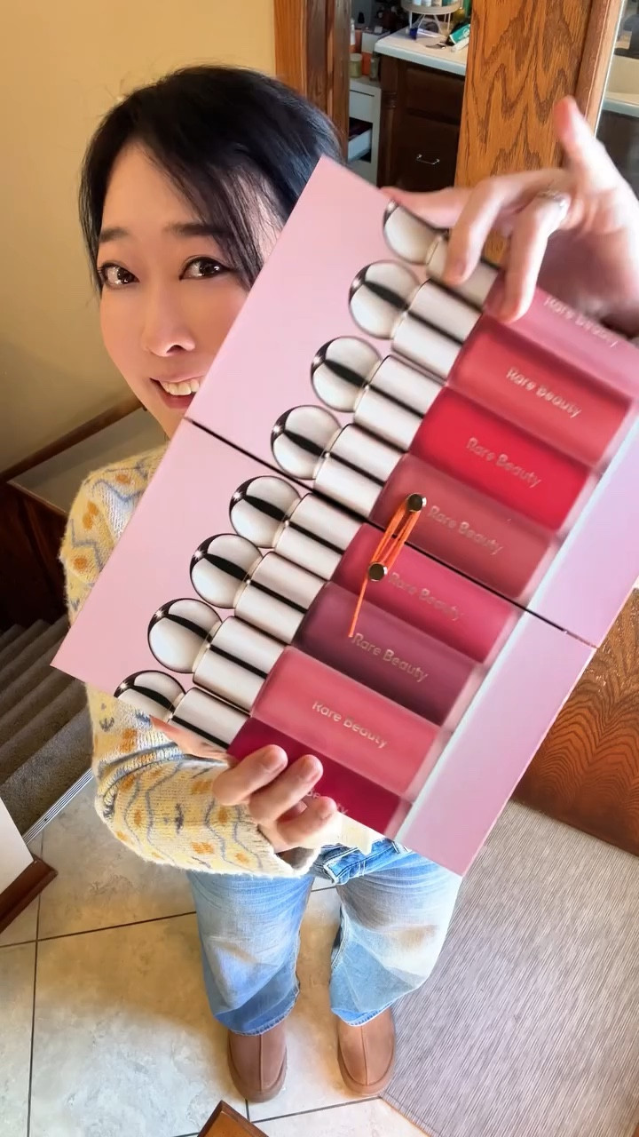 YES!YES! So excited! My favorite @rarebeauty is available at @ultabeauty Now!! Cheers!!✨💗



#selenagomez #rarebeautycommunity #prpackage #ultabeauty

#LTKBeauty #LTKgrwm #LTKU