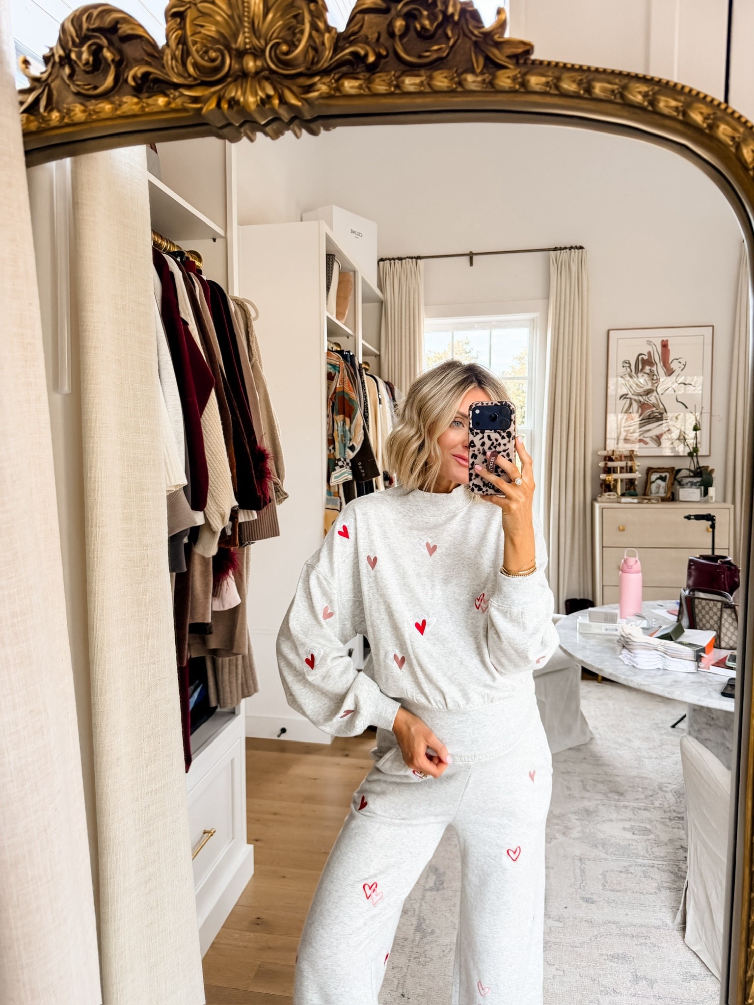 Valentine’s Day week! 💕 Love this comfortable set I got from Loft! Currently on sale! You can definitely wear this after Valentine’s Day too!

Loverly Grey, Loft, sale, loungewear, lounge sets, matching set, Valentine’s Day 

#LTKValentine #LTKSaleAlert