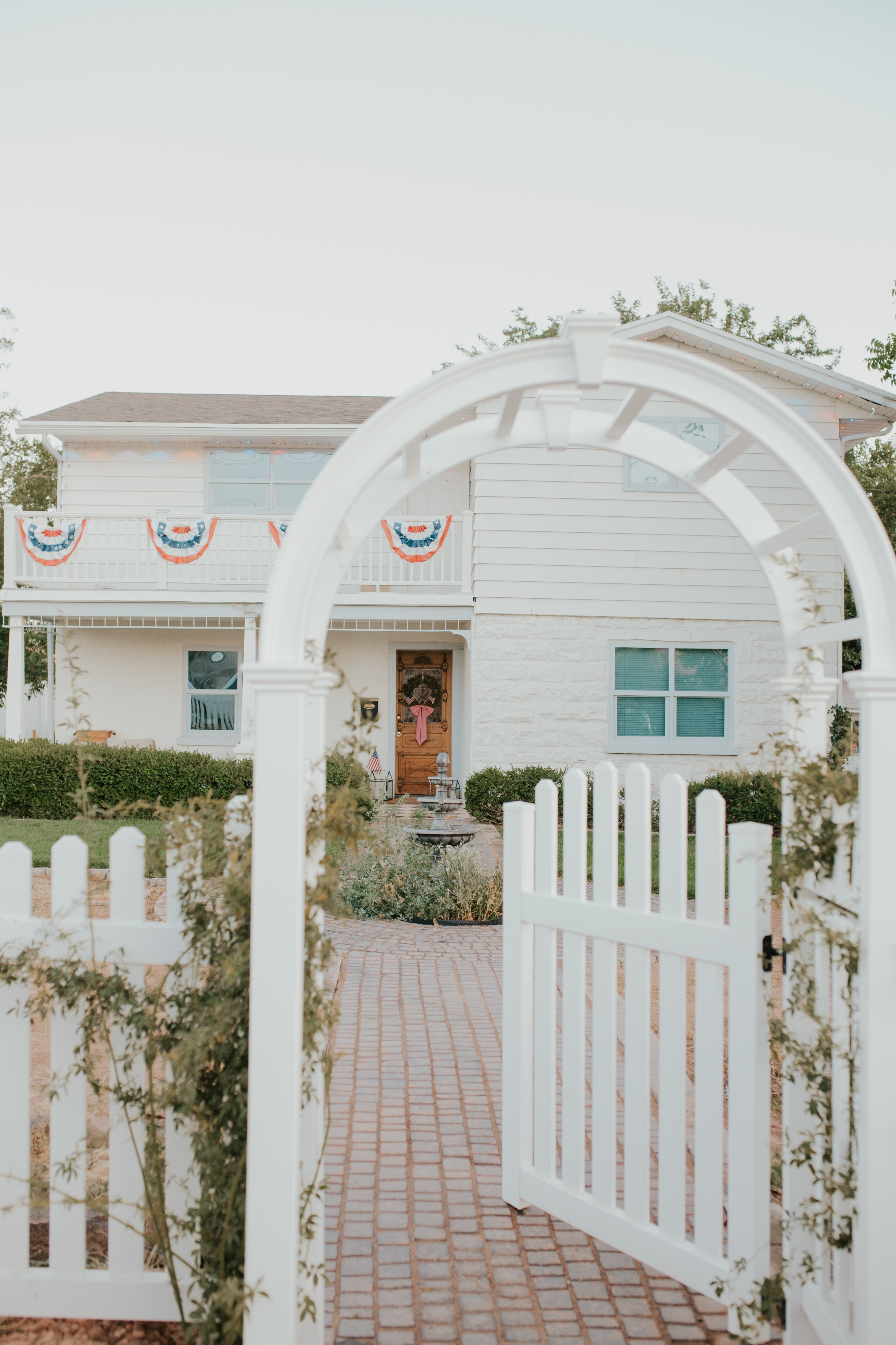Summer Archway ☀️ #arch #archway #cottage

#LTKSummerSales #LTKHome #LTKSeasonal