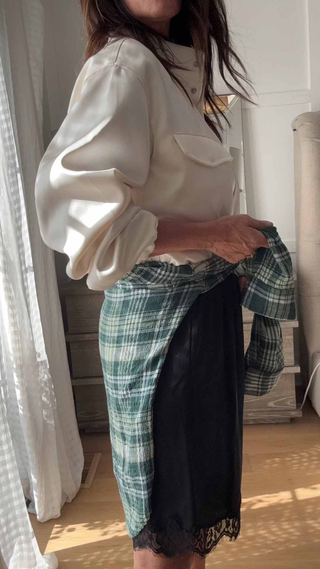 Obsessed with this jacket that also acts like a top ❤️ fabric is so nice, it’s lined with a bubble hem, wearing size small 10/10 
price is definitely fair 👌

#LTKSaleAlert #LTKOver40 #LTKWorkwear