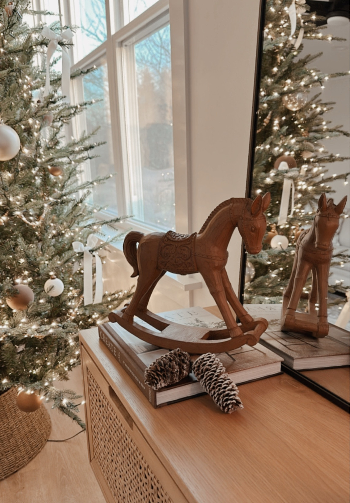 Viral Rocking Horse 🎠🤎🎁

#LTKSeasonal #LTKHome #LTKHoliday