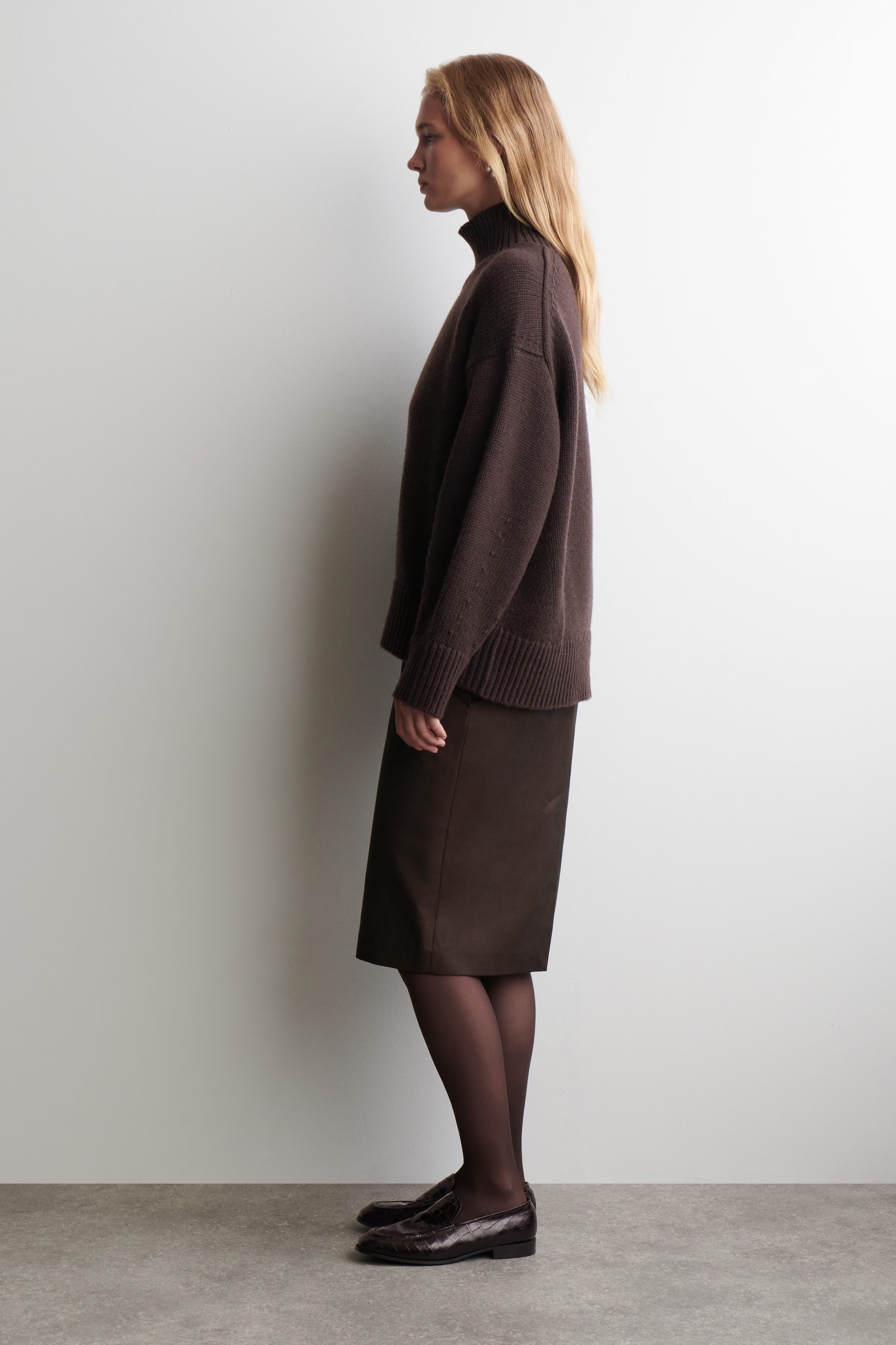 CHUNKY FUNNEL-NECK WOOL SWEATER - BROWN | COS US | COS (US)