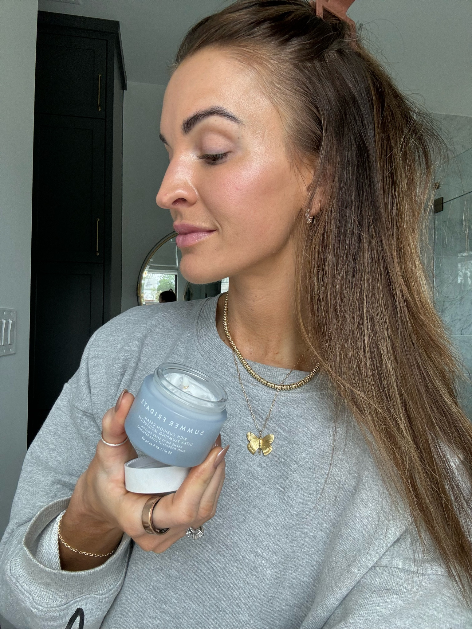 can’t rave enough about this incredible moisturizer from @summerfridays 😍💦
#ad #summerfridayspartner

#LTKbeauty