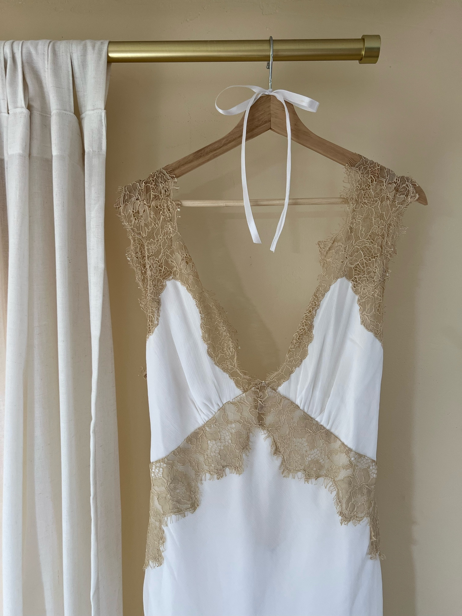 The most romantic dress for the holidays 🎀

#LTKSeasonal #LTKunder100 #LTKfit