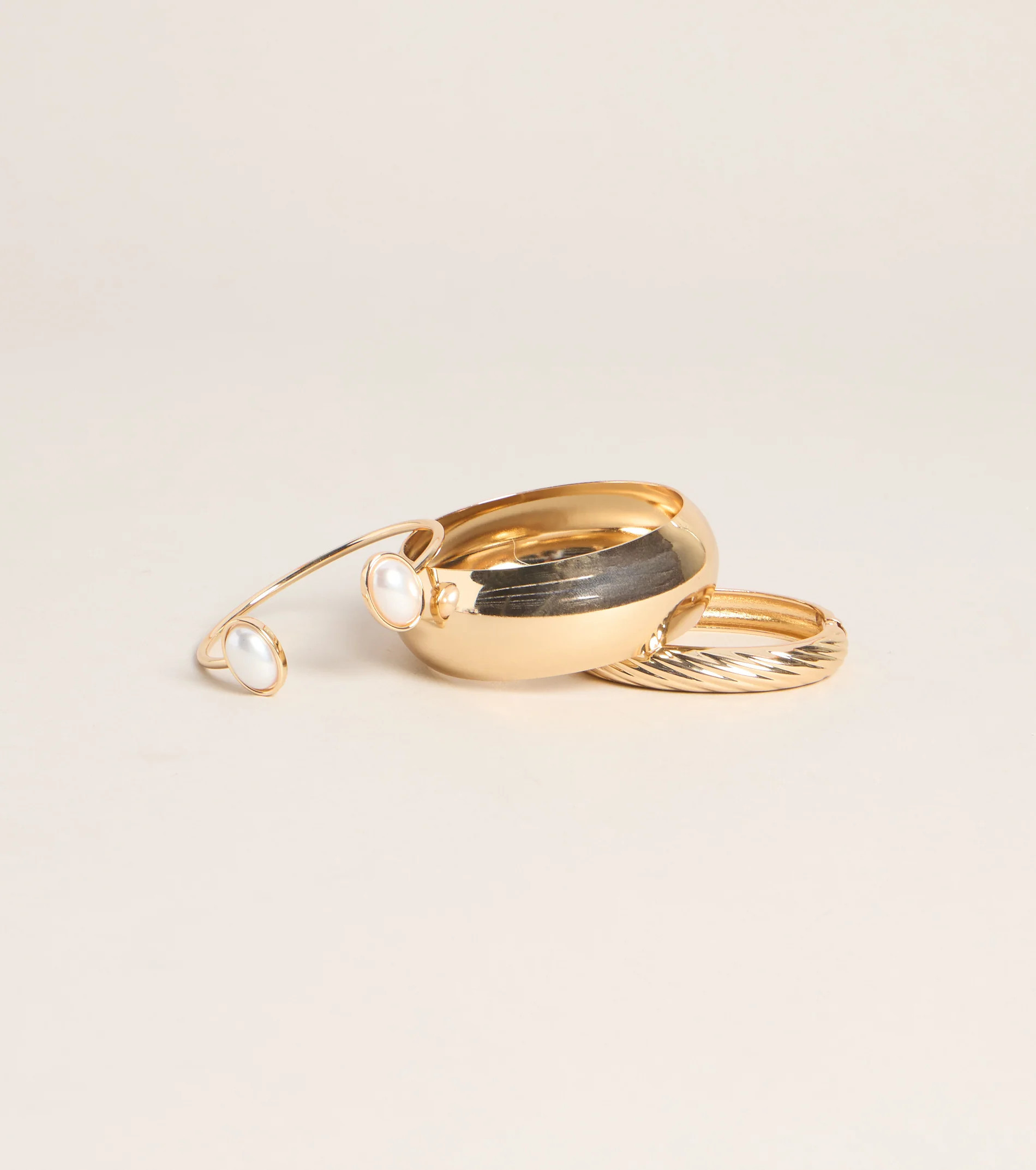 Stacked And Styled Bangle Bracelet Set | Windsor Stores