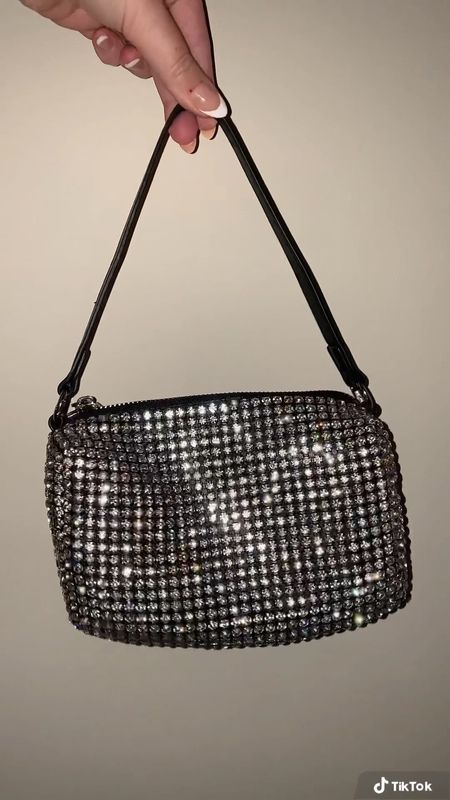 Rhinestone shoulder purse, it also comes with a crossbody chain strap! 

#LTKitbag #LTKunder50 #LTKstyletip