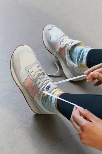 New Balance 237 Women’s Sneaker | Urban Outfitters (US and RoW)