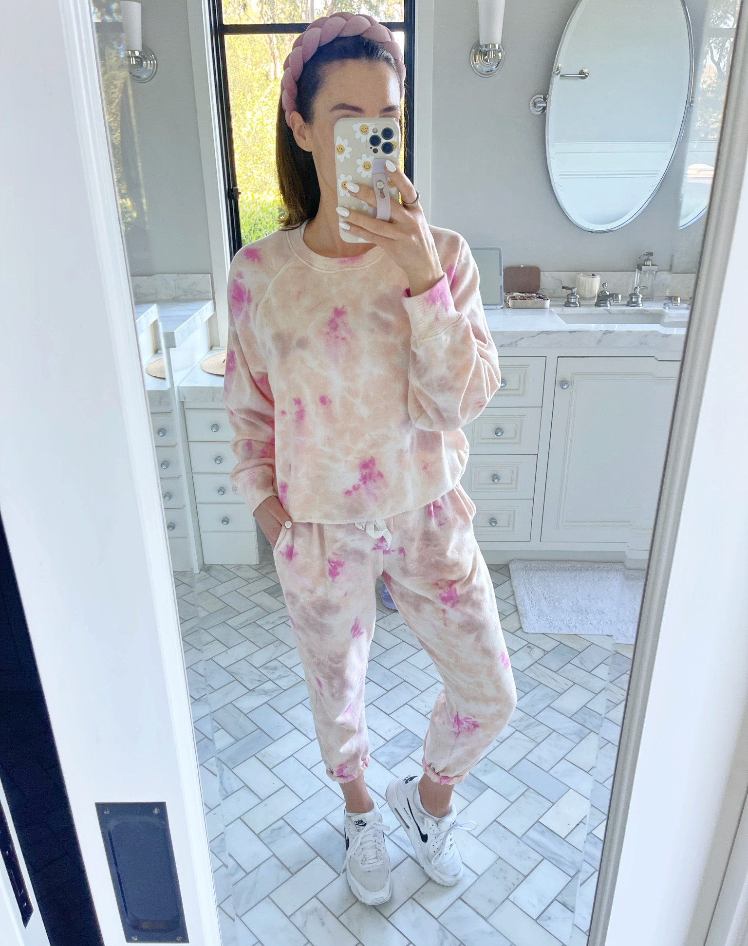 F A S H I O N \ spring loungewear set (Amazon find) and sneakers for this mornings walk🙋🏻‍♀️

Mom outfit 
Fashion 

#LTKshoecrush #LTKSeasonal #LTKunder50