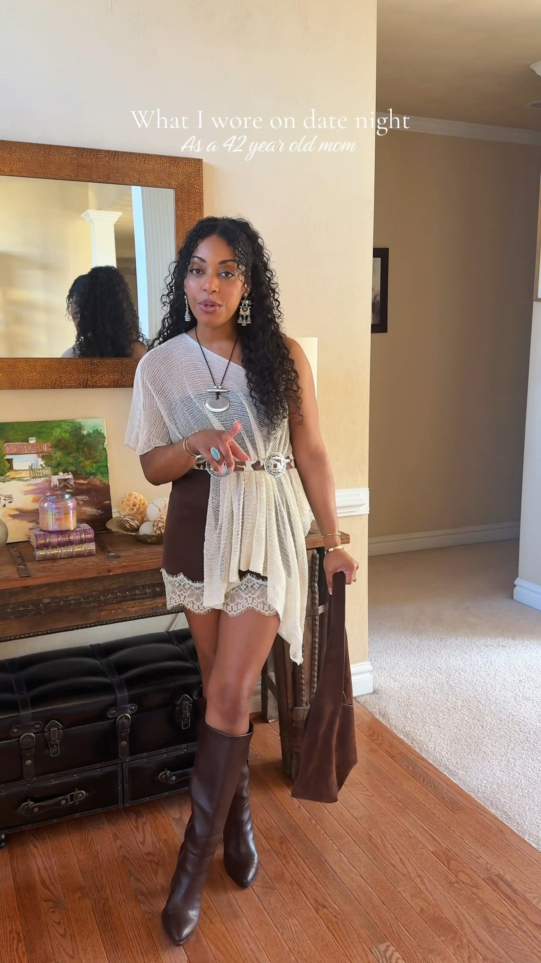 Date night lace skirt and poncho outfit. 