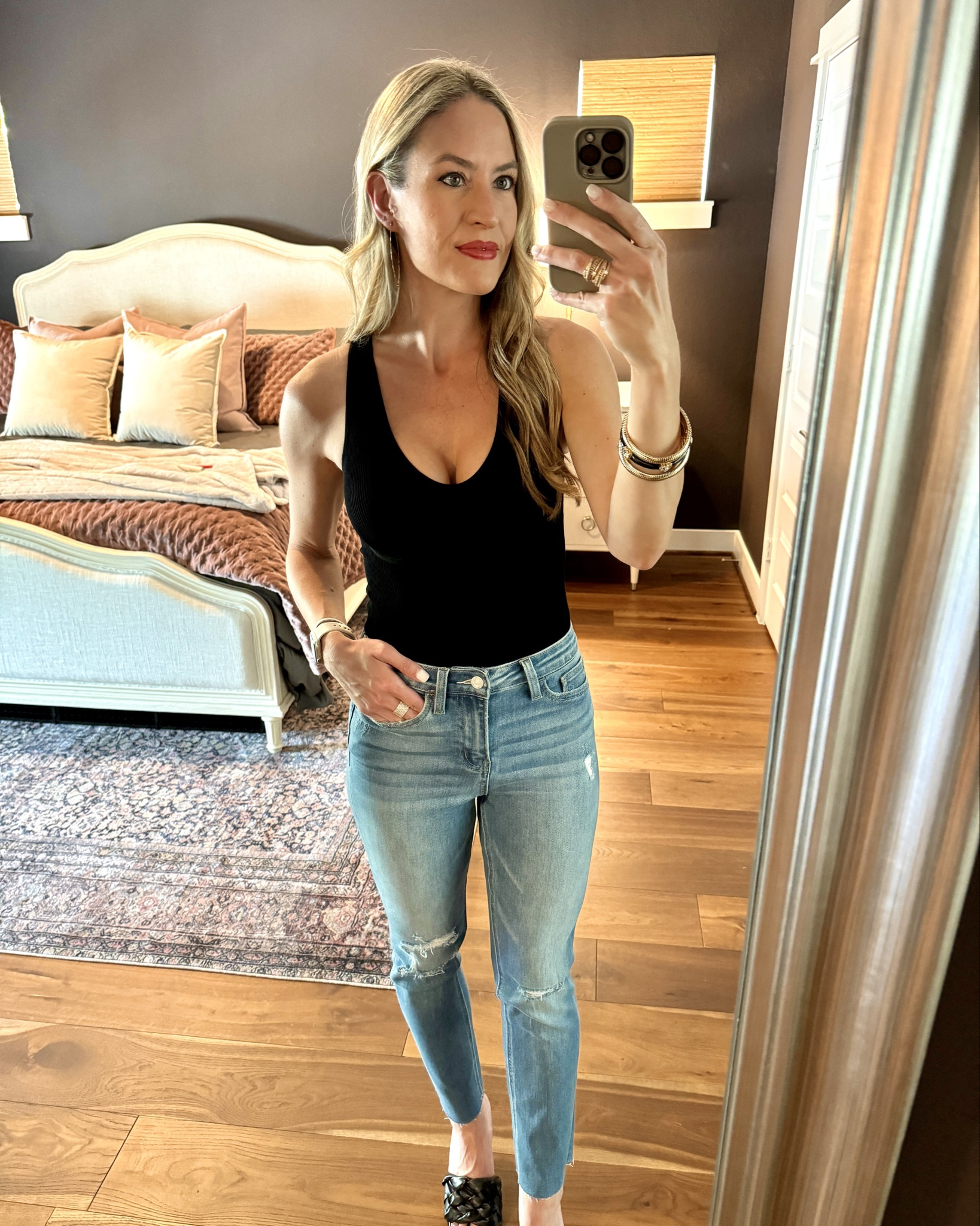 All denim is on sale 40% off using code DENIM40. 

I’m wearing a 26 and they’re a hint loose in the waist, but not sure I’d size down. 

#everypiecefits

Denim
Jeans 
Skinny jeans
High waisted jeans
Straight leg jeans
Spring outfit 

#LTKSeasonal #LTKSaleAlert #LTKOver40