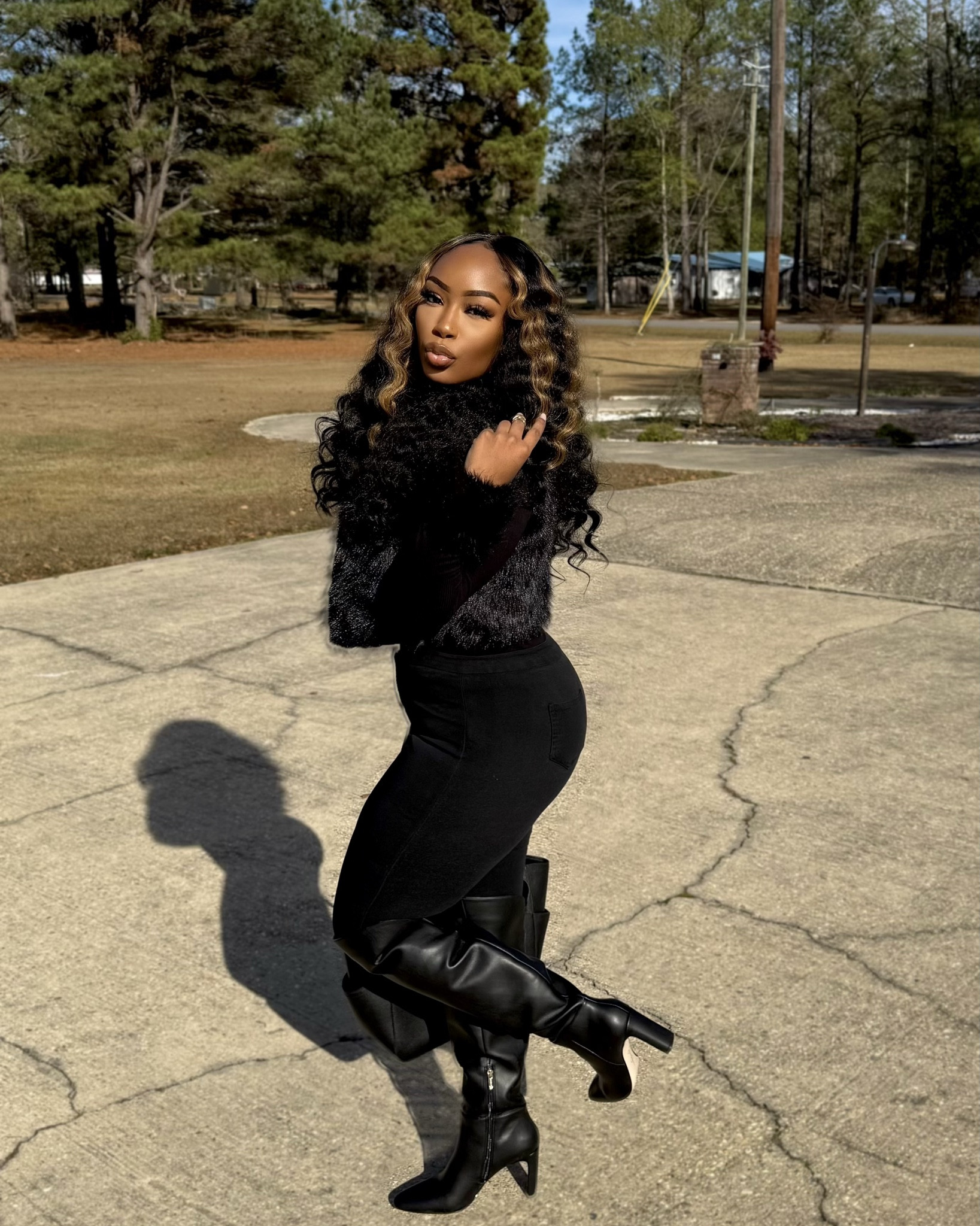 Everyone loves an all black fit 🖤

#LTKSeasonal #LTKgrwm #LTKBeauty