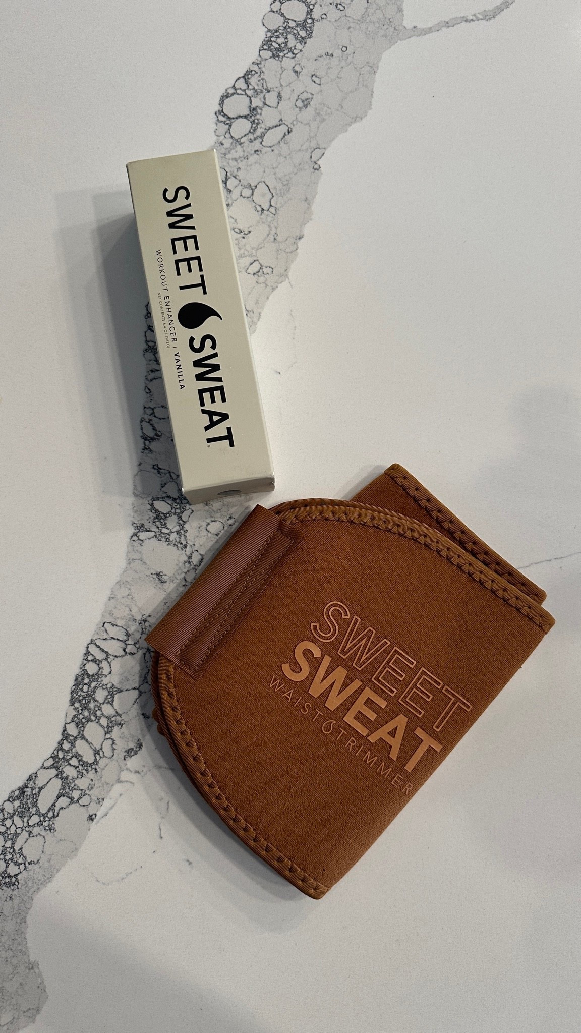 🏋️‍♀️ Some workout essentials become part of your routine because they help you stay on track and feel your best. Whether you’re hitting the gym, going for a walk, or working toward your fitness goals, having the right tools can make the journey a little easier.

Si estás enfocada en sentirte más fuerte y saludable, este es el tipo de producto que muchas personas incorporan a su rutina de ejercicio. Me encanta encontrar artículos que ayudan a mantener la motivación y hacen que cada entrenamiento se sienta un poco mejor. 🤎

Follow me on Instagram and YouTube
@kirasfashionfinds

#LTKBeauty #LTKvlog #LTKfitnessgoals