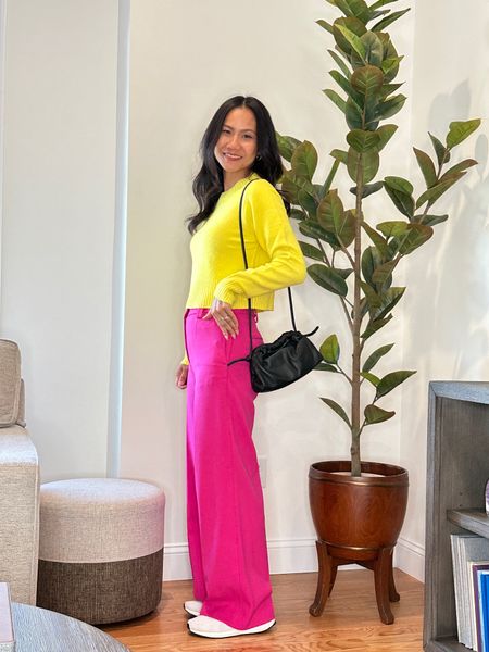 If you look for colorblock outfit, let me introduce you to these top and trousers! 

#LTKstyletip #LTKover40 #LTKfindsunder100