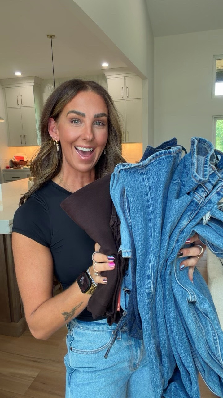 Abercrombie Denim Haul & it’s all on sale!

#LTKTall #LTKootd #LTKSaleAlert