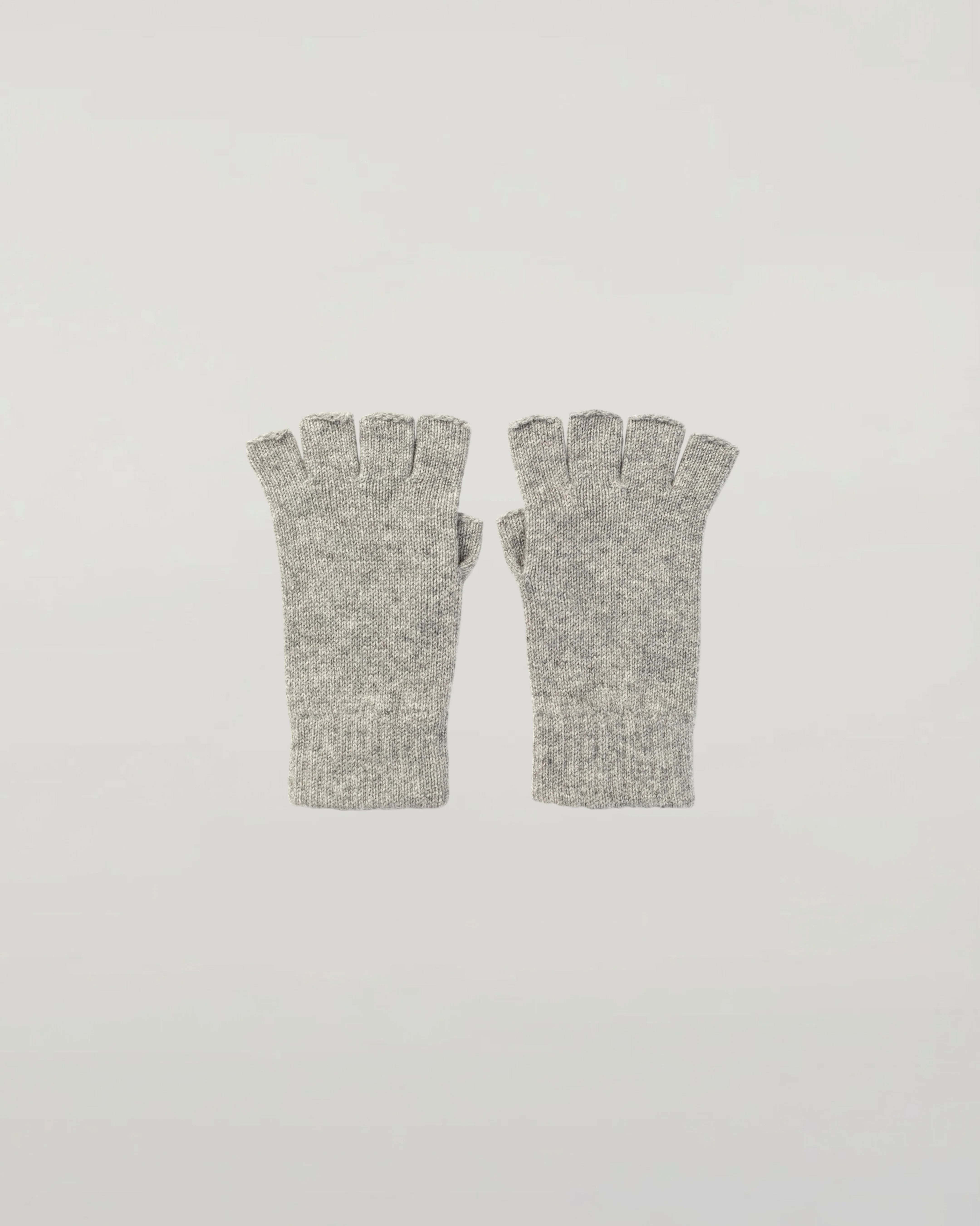 Fingerless Light Grey Cashmere Gloves | Johnstons of Elgin