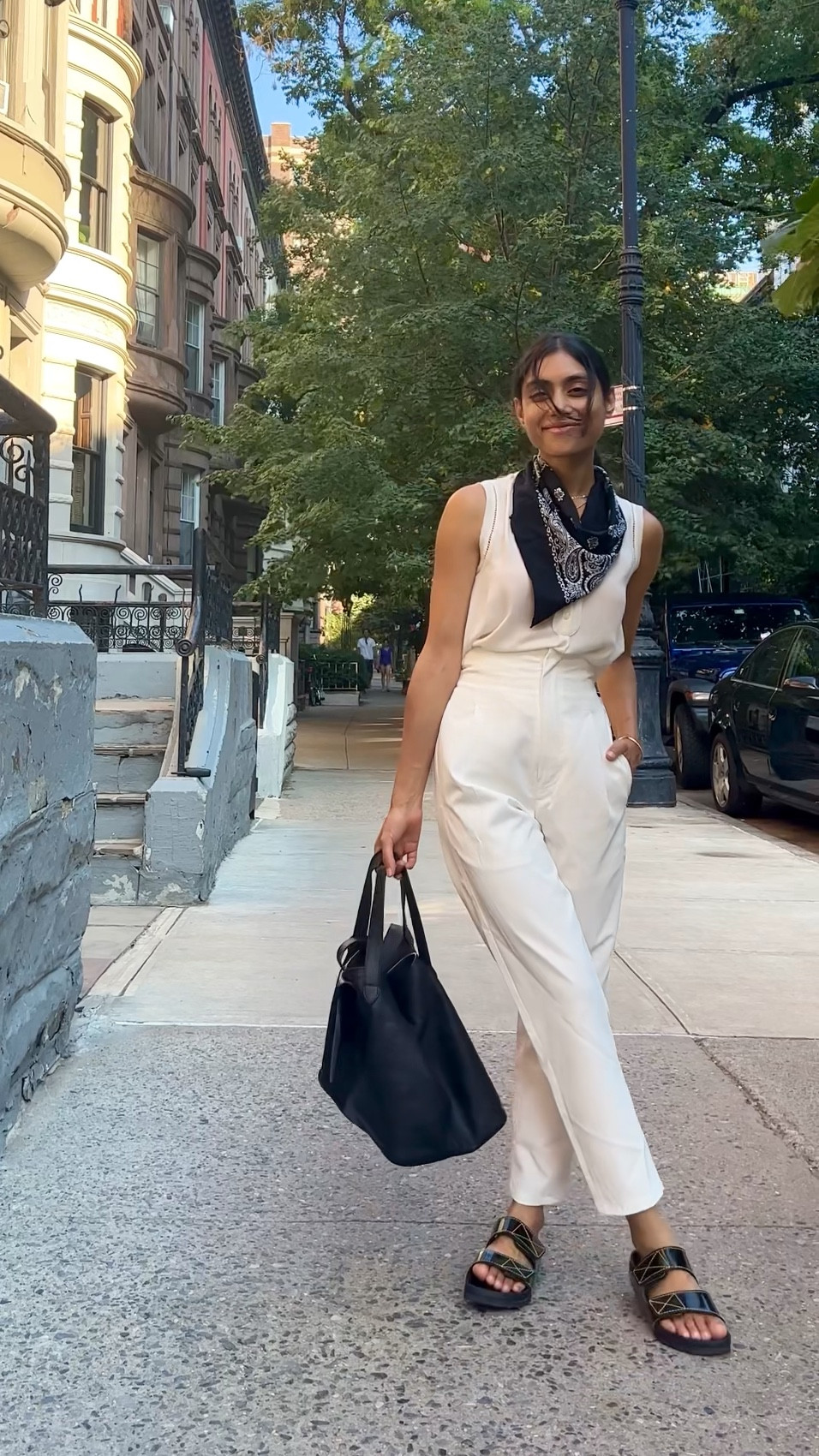 Bag is meli Melo thela bag