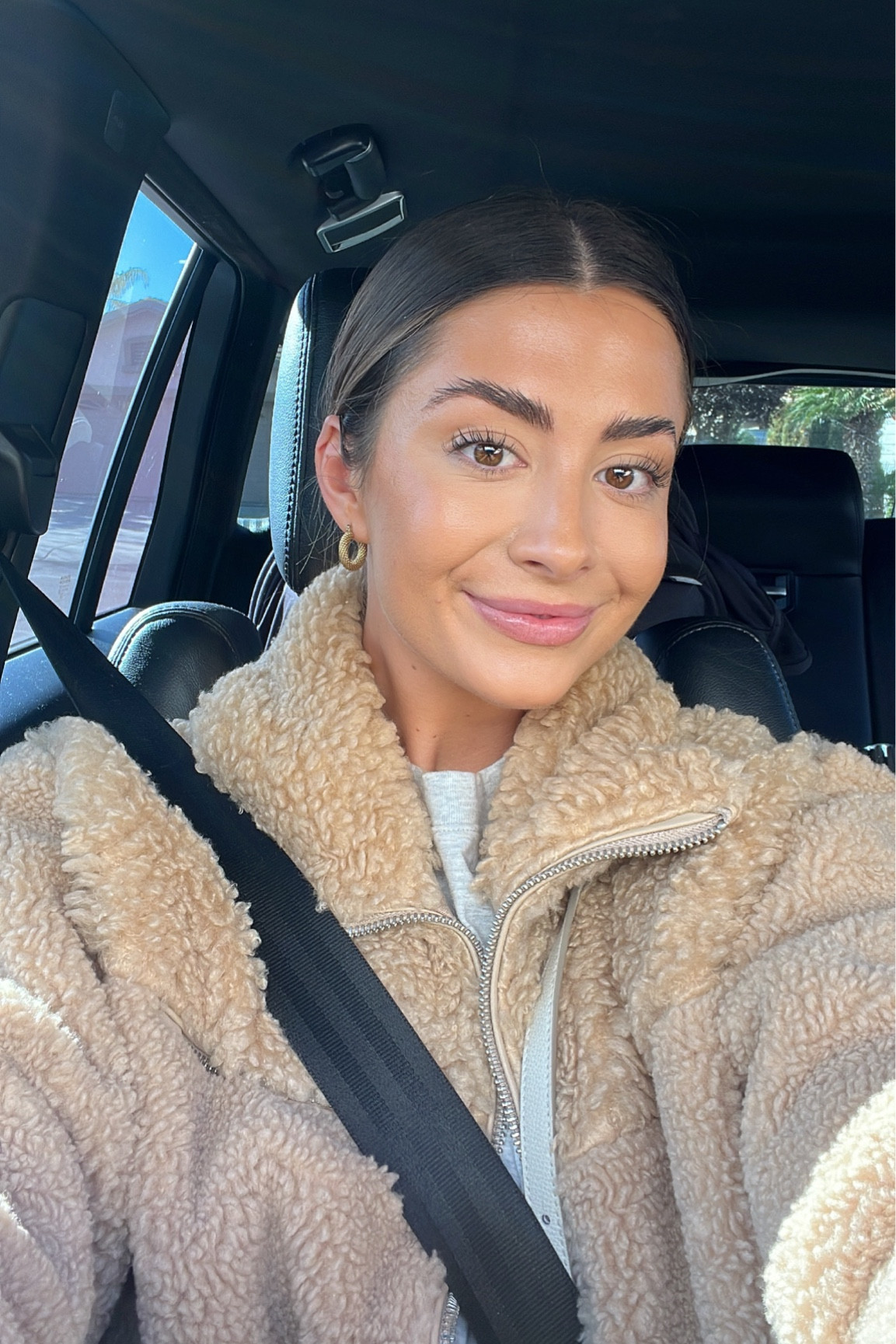 Sale on this jacket and t shirt! Linking this simple clean makeup look ❤️🫶🏽 

#LTKxAF #LTKbeauty