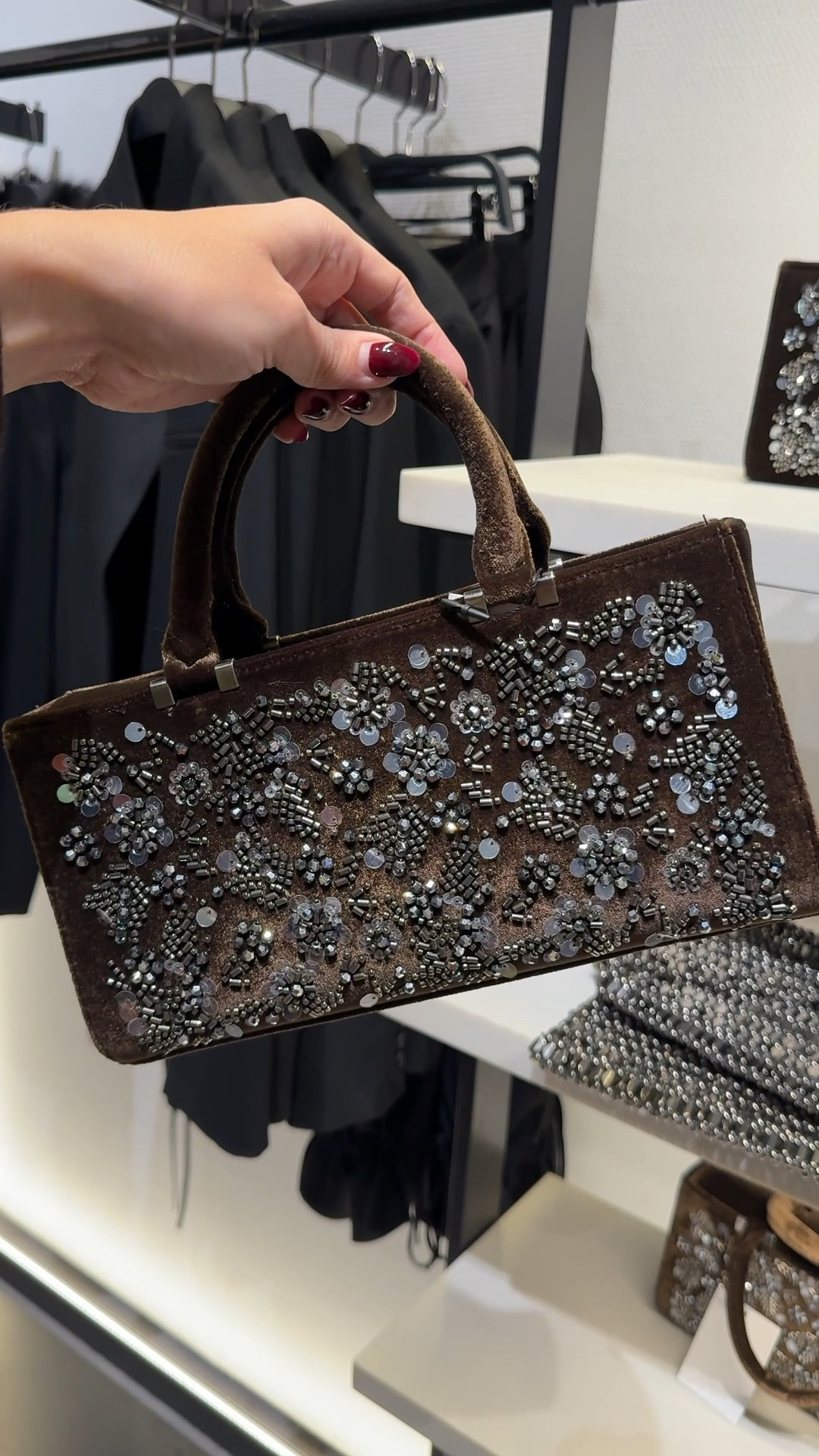 Zara has the cutest holiday/winter accessories right now 

#LTKootd #LTKHoliday #LTKGiftGuide