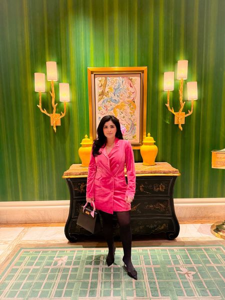 Celebrating life the right way 🩷

Las Vegas outfits, Las Vegas, velvet dress, good American, Manoli blahnik, Hermes, Kelly 28, encore Wynn, pink dress

#LTKparties #LTKstyletip #LTKU