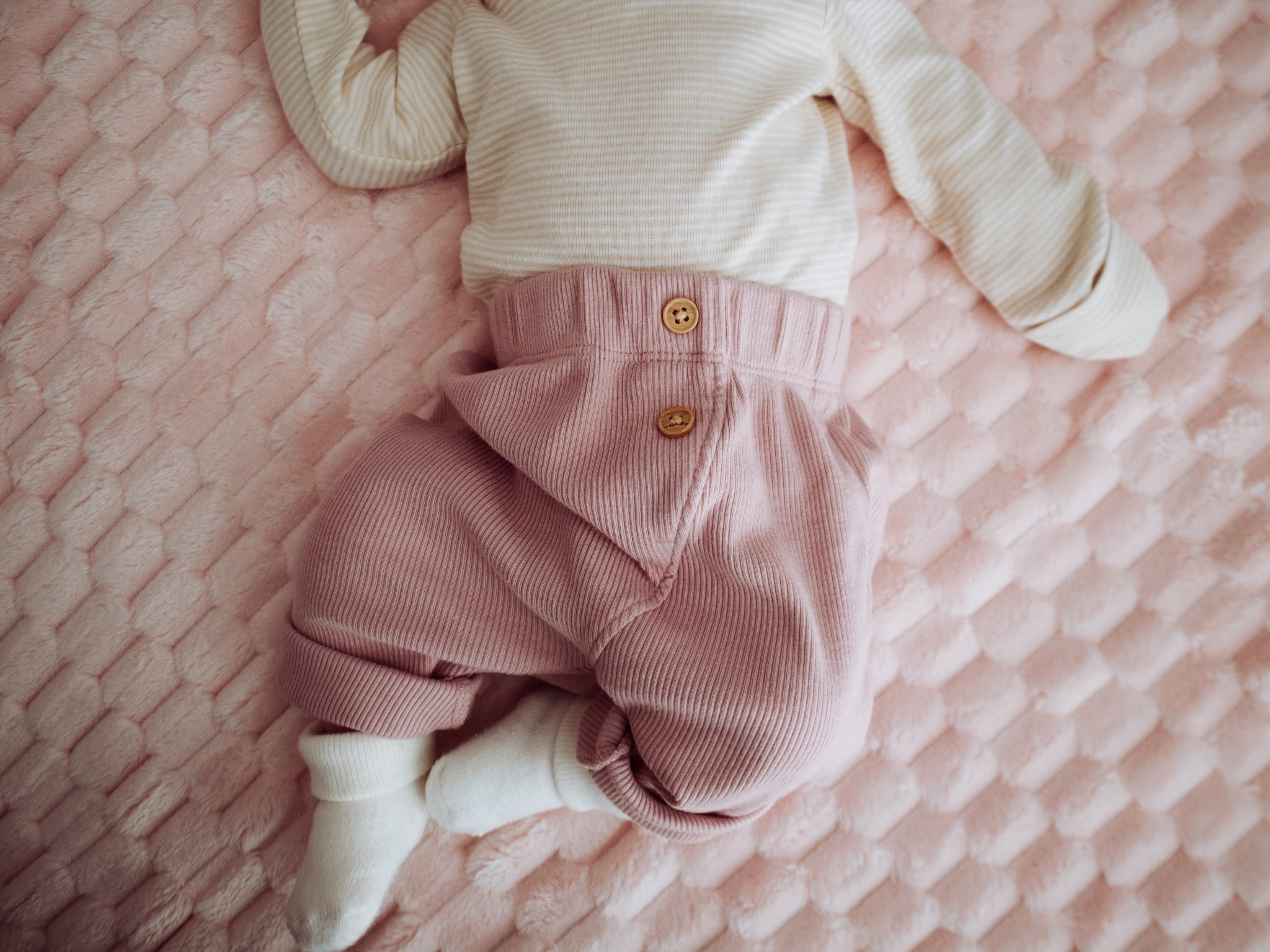 Newborn baby girl outfit 💕
Carters onesie from a set
Modern moments pants
Socks on Amazon 

#LTKootd #LTKBaby #LTKmomlife