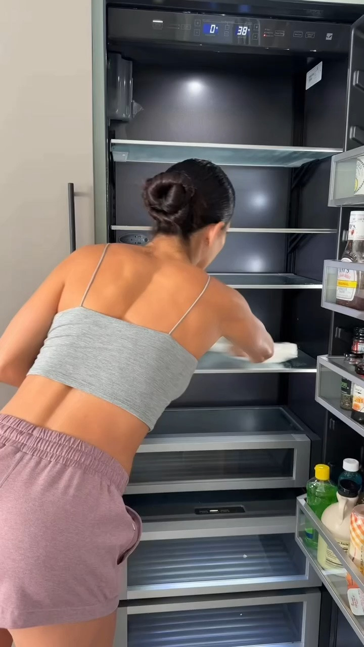 Let’s Restock the Fridge

#LTKdayinmylife