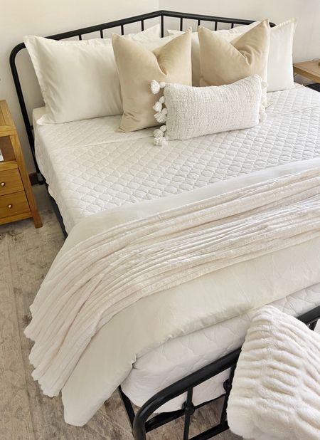HOME \ neutral bedding layers from @Walmart 🤍🤎 Refresh your bedroom this fall with affordable finds!

#walmartpartner #walmartfinds #IYWYK

Decor
Pillows
Blanket
Duvet
Bed

#LTKhome #LTKfindsunder100 #LTKfindsunder50