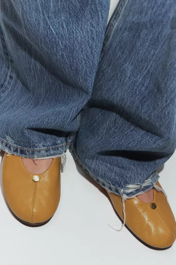 LEATHER BALLET FLATS WITH METAL DETAIL | Zara UK