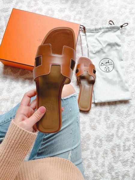 Hermes oran sandals - I wear a 7.5 and get a 37.5



#LTKstyletip #LTKSeasonal #LTKshoecrush