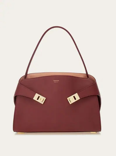 Hug soft bicolor shoulder bag (M) | Ferragamo