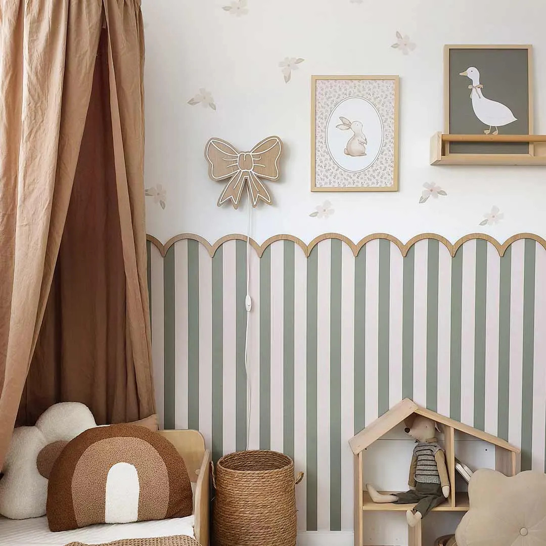 Scalloped Wallpaper Stripes Green Beige, Peel and Stick Wallpapaer, Vintage Style Wallpaper, Nurs... | Etsy (US)