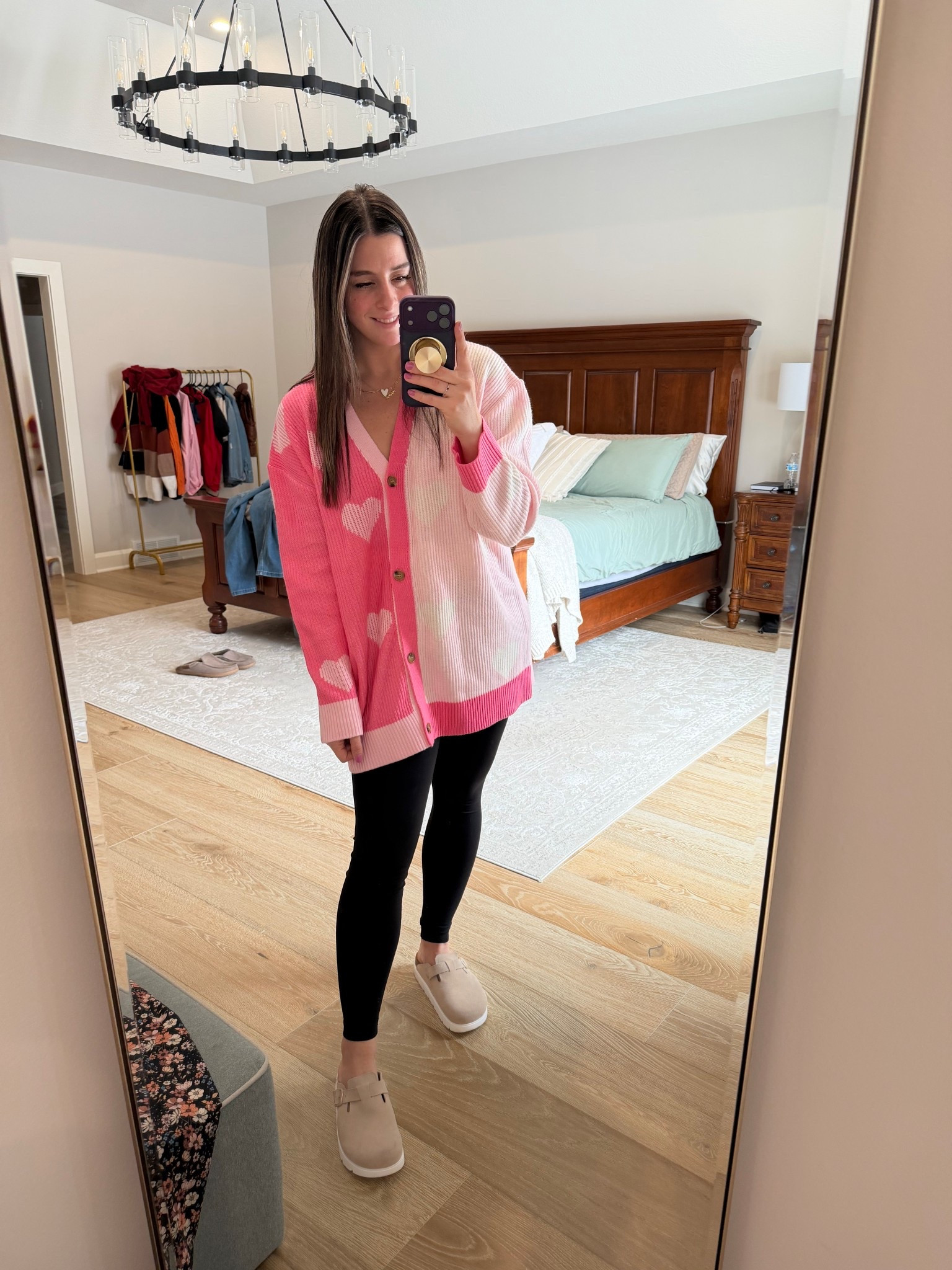 Valentine’s Day outfit

#LTKSeasonal #LTKSaleAlert #LTKFindsUnder50