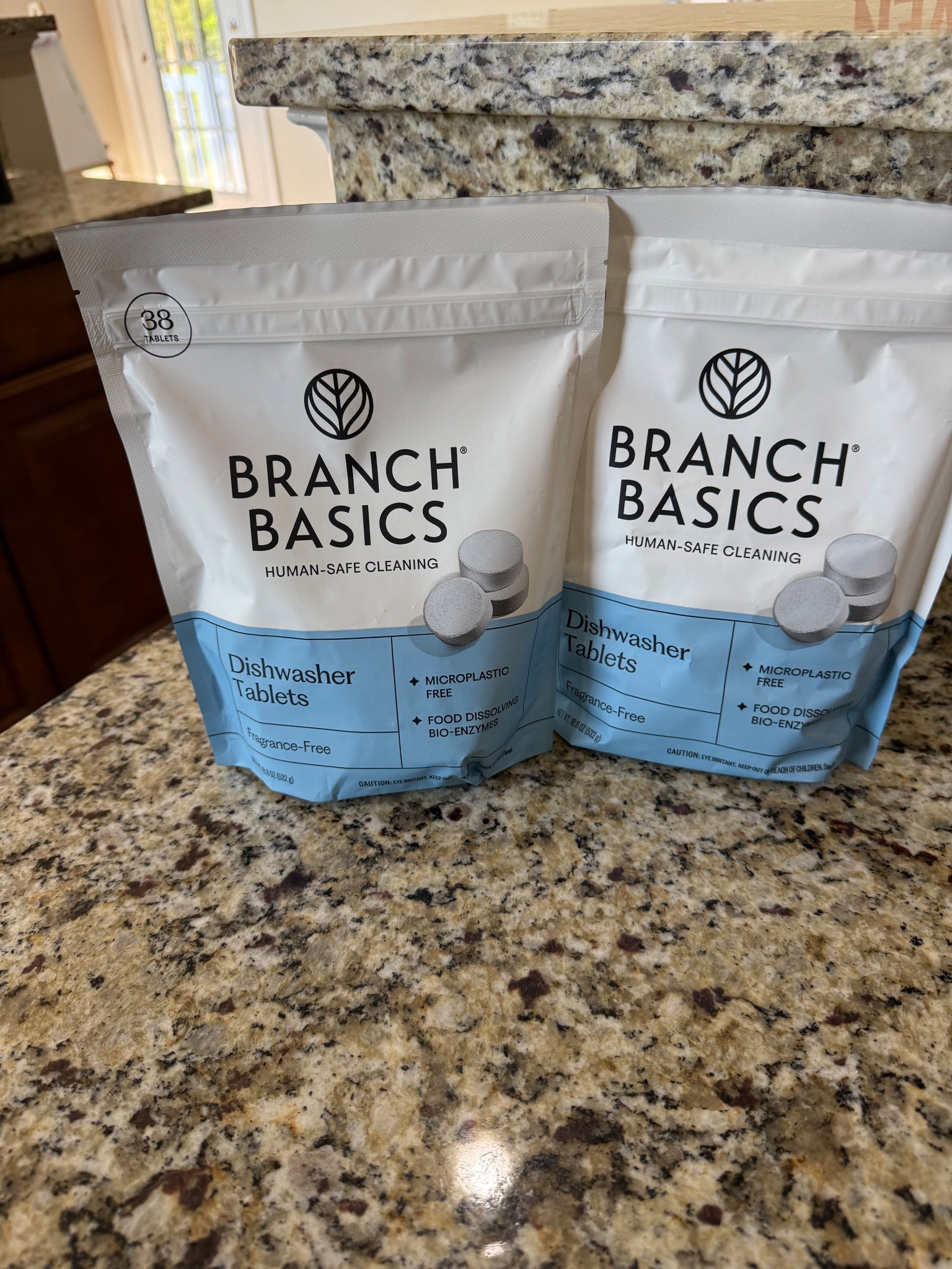 Clean and free of microplastics and fragrance 