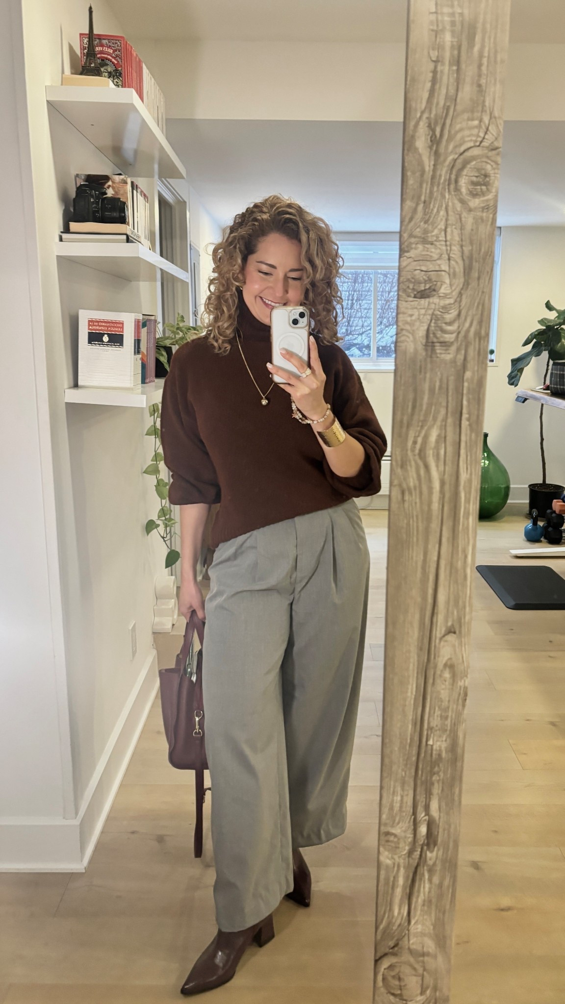 Brown Sweater + Gray Wide-Leg Pants
Title (SEO):
Chic Neutral Work Outfit | Brown Sweater & Gray Pants Look

A chic and modern work outfit combining a brown knit sweater with gray wide-leg trousers and pointed boots. Perfect for business casual outfits, office style inspiration, and effortless everyday elegance in neutral tones.


#LTKworkwear #LTKwinter #LTKcanada