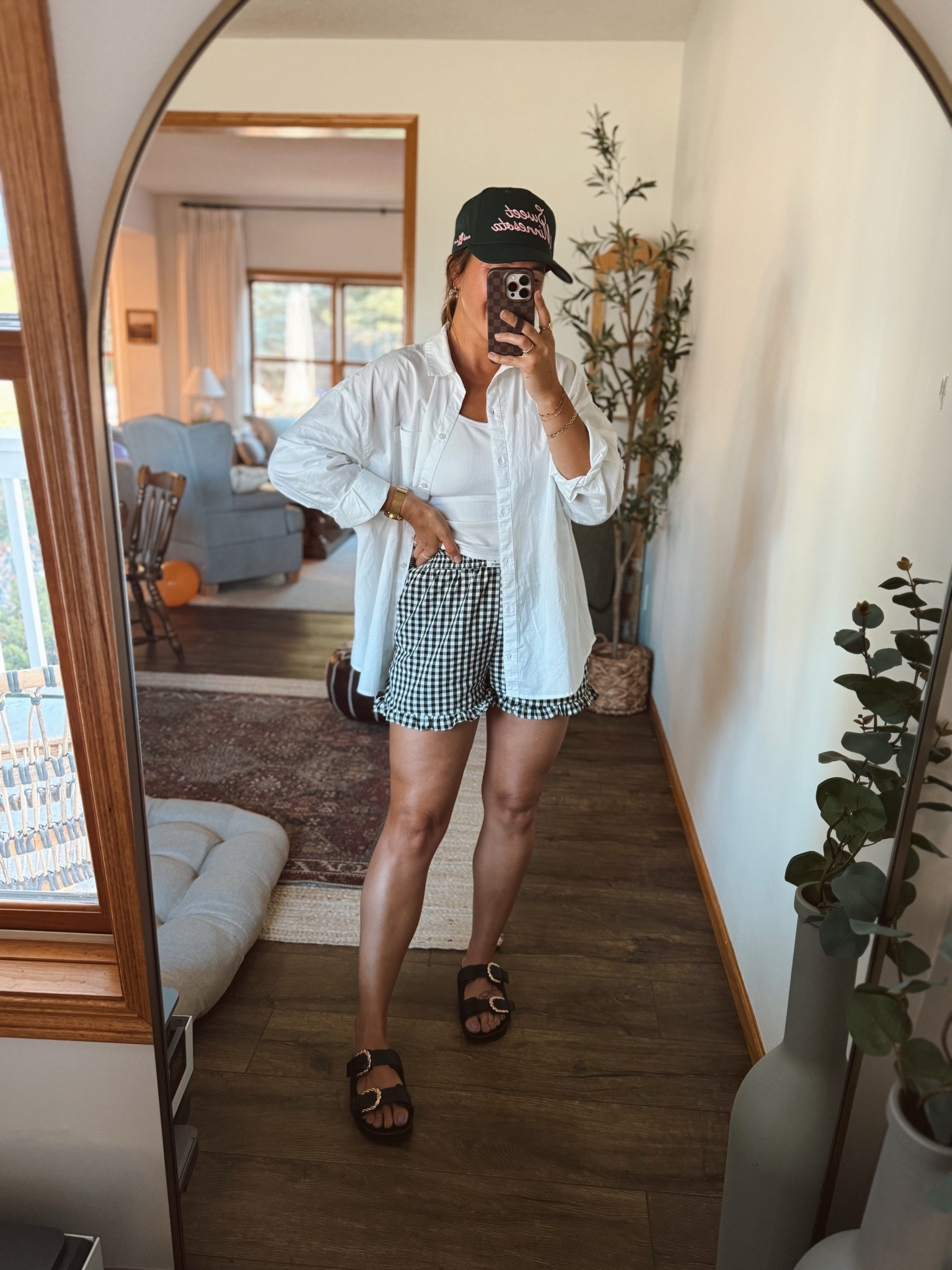The perfect oversized boyfriend top is 20% off! 

Small

Old navy style
Fall outfits

#LTKootd #LTKgrwm #LTKSaleAlert