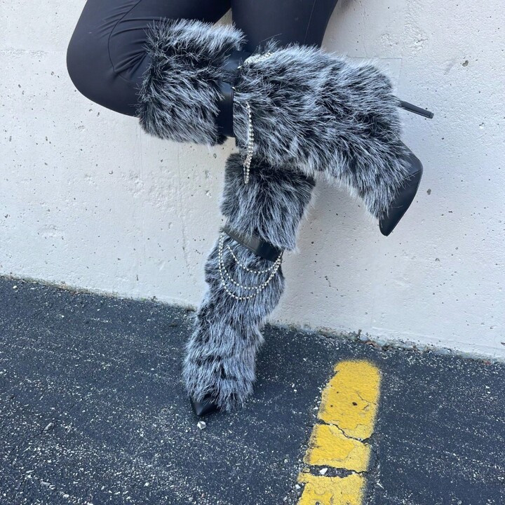 Liliana Women's Faux Fur Fashion Winter Stiletto Boots, Halloween Party | SHEIN