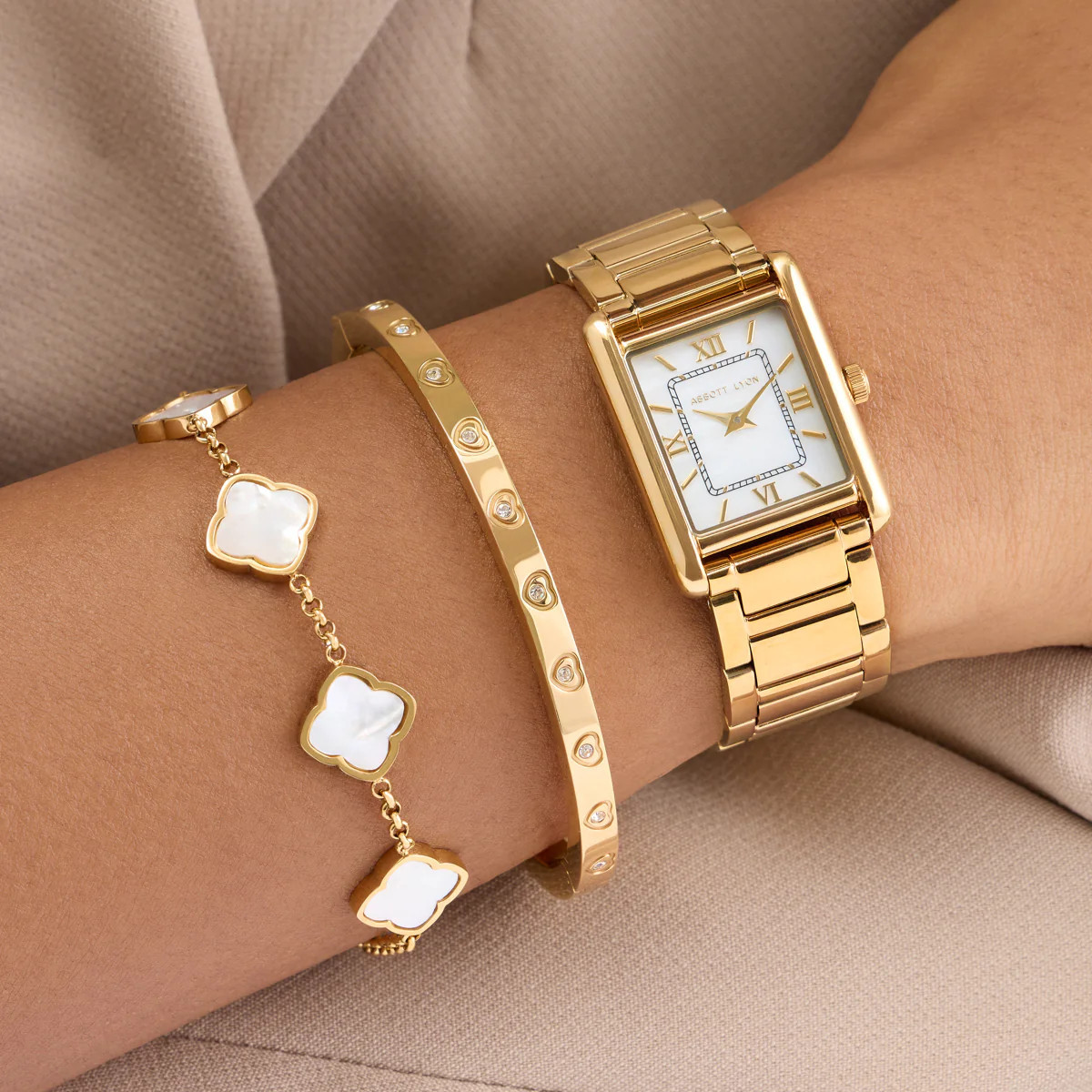 Classic Tank 33mm Watch & Classic Styling Set | Abbott Lyon