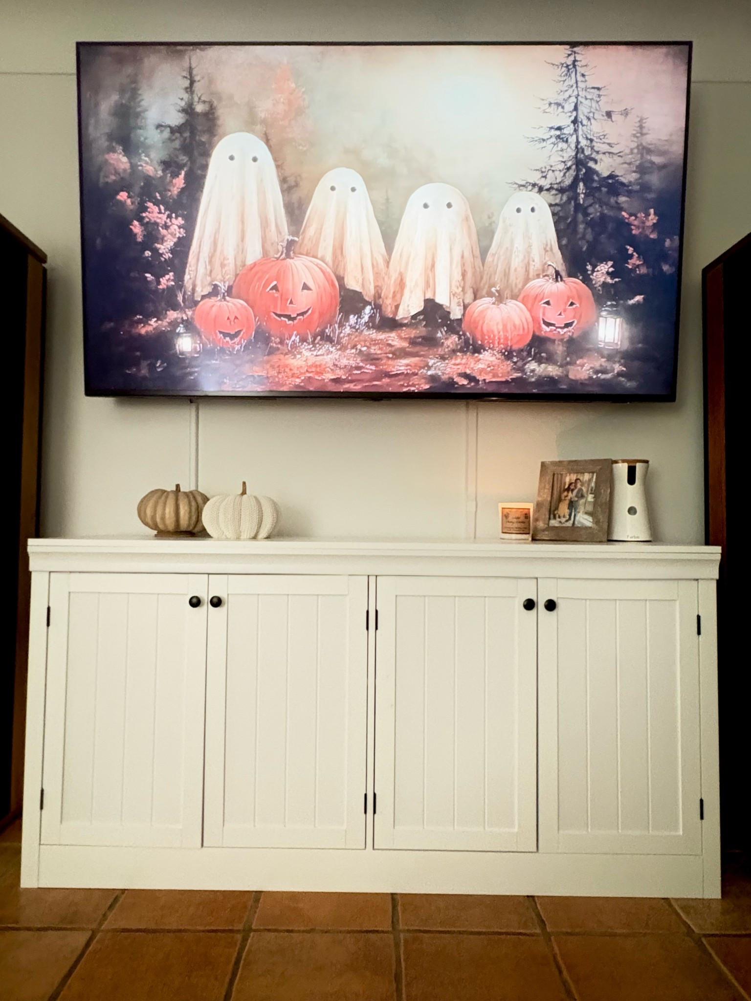 Tv console table 

#LTKHome #LTKHoliday #LTKFindsUnder100
