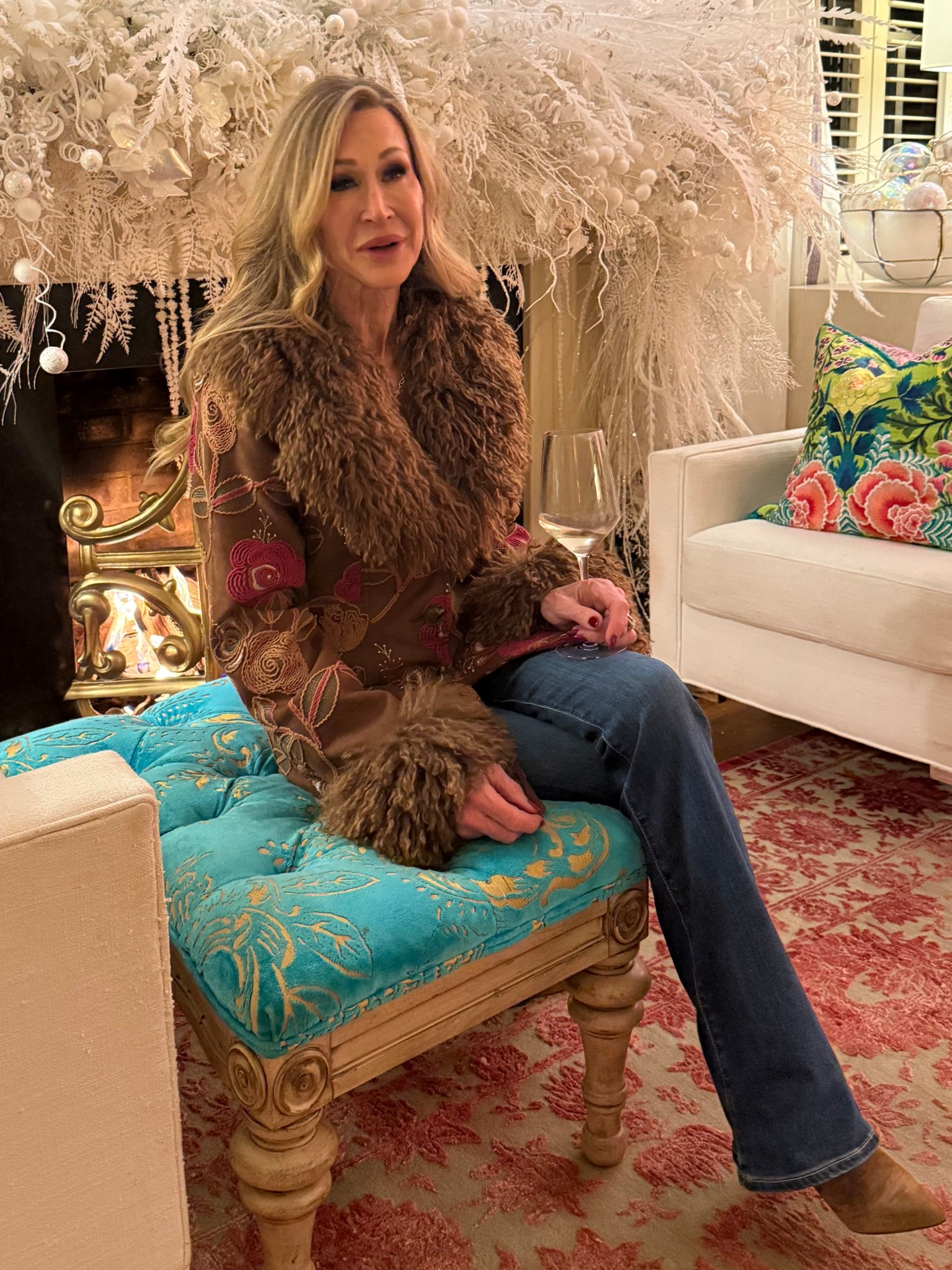 Fabulous jacket for the holidays and beyond from Anna Sui paired with Veronica Besrd jeans and booties!


#LTKdayinmylife #LTKOver40 #LTKSeasonal