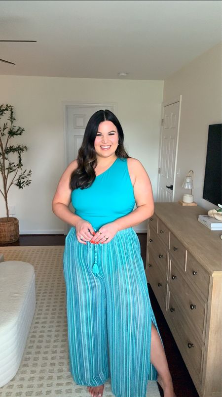 Midsize @walmartfashion haul! I’m not normally drawn to this color but omg it’s gorgeous!! And not only that this swimsuit fits sooo well! And the pants pair perfectly 

Swimsuit - 1X (sized up for my long torso & the fit is perfect) 
Pants - xl 

#walmartpartner #walmartfashion

Walmart fashion, Walmart, summer fashion, summer outfit, summer dress, linen shorts, affordable fashion 



#LTKxWalmart #LTKSwim #LTKMidsize
