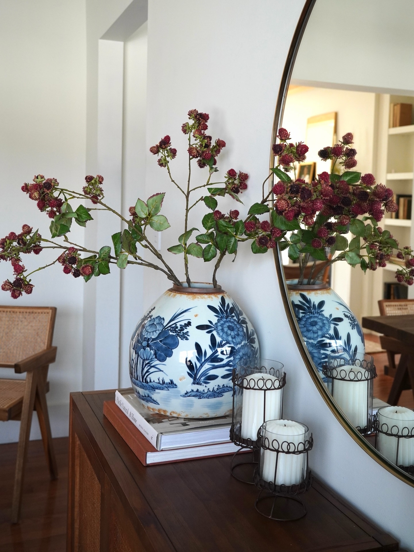 A little hint of spring—brought to life with these @afloral blooms. 🌷

🔗Comment SHOP for a link! Use code CREATOR for 10% off on orders $75+! 

#afloral #homedecor #interiordesign #homestyling #luxuryliving