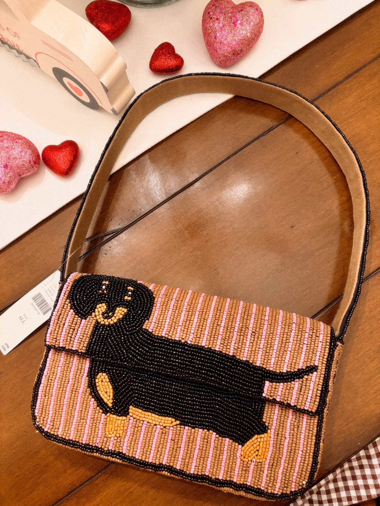 perfect for my fellow doxie moms!! a dachshund must have!!

#LTKootd #LTKFindsUnder100