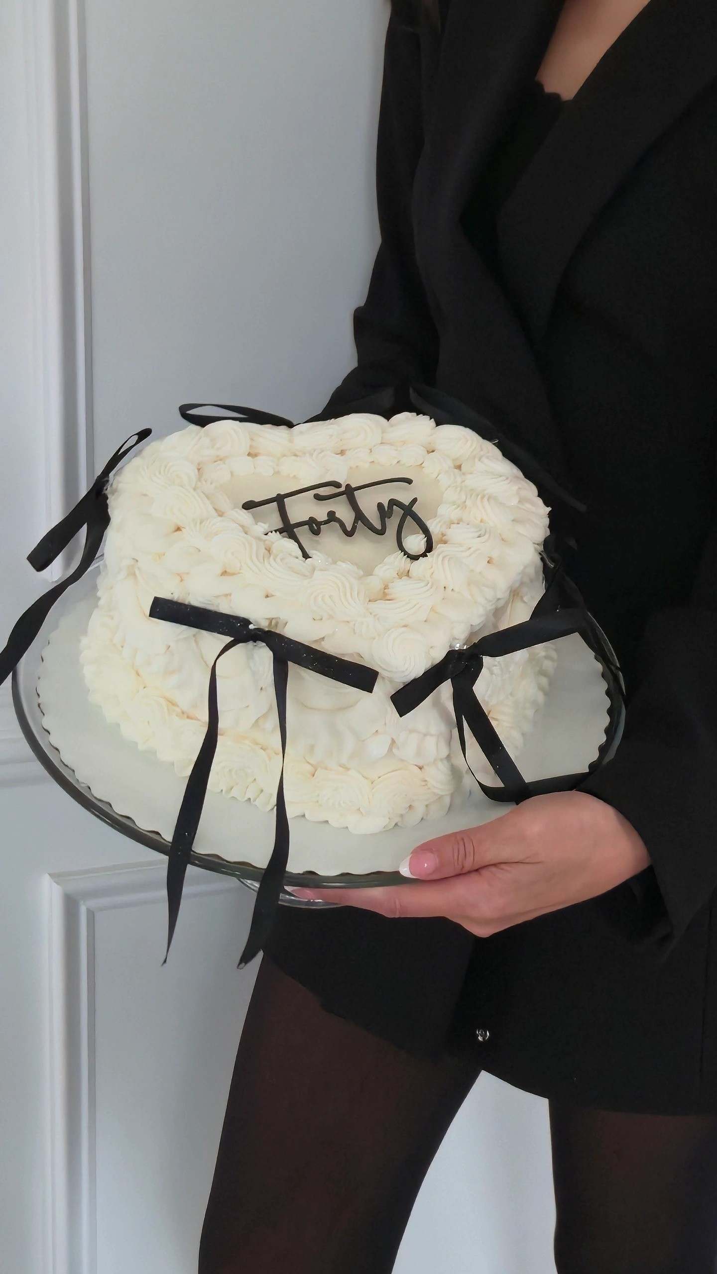 Amazon cake accessories, edible glitter, bows. Cake topper, birthday, holiday, celebration.

#LTKfoodie #LTKSaleAlert #LTKFindsUnder50