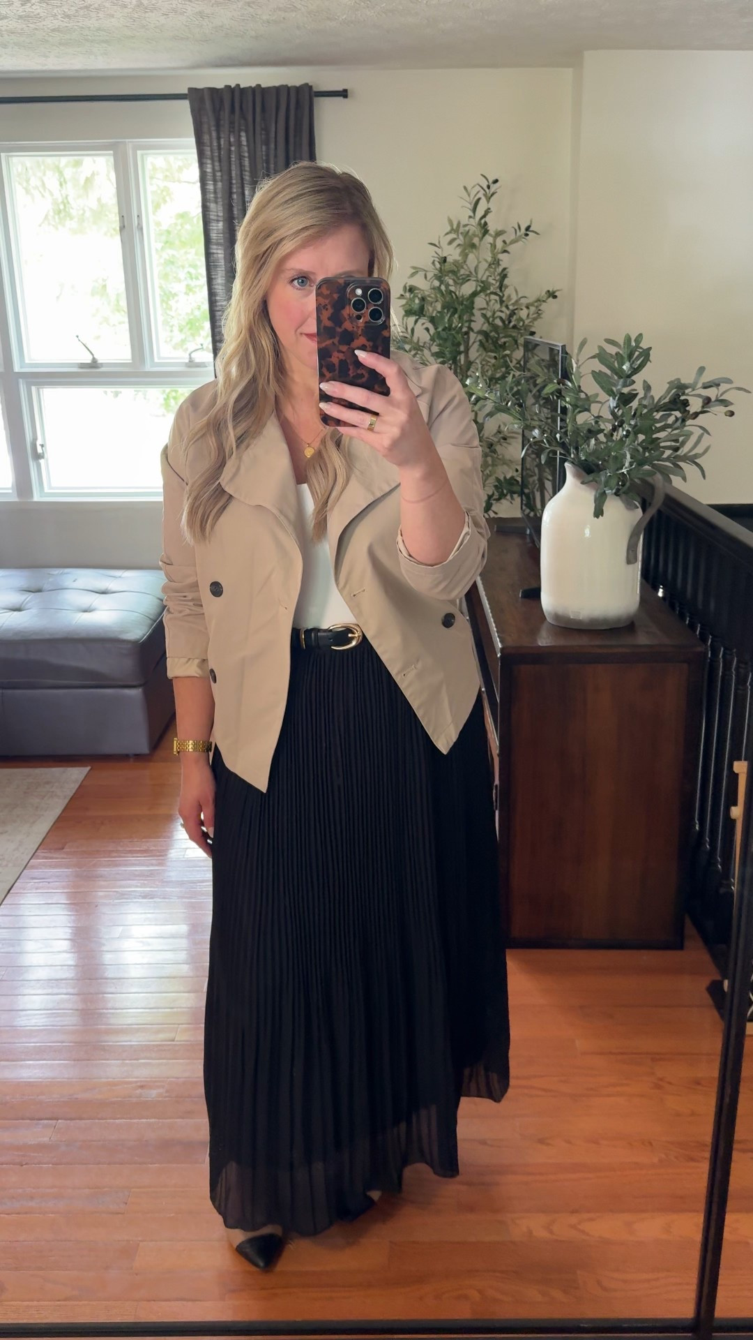 Black Pleated Maxi and a Short Trench Jacket 🤌🏻

#LTKMidsize #LTKWorkwear #LTKFindsUnder50