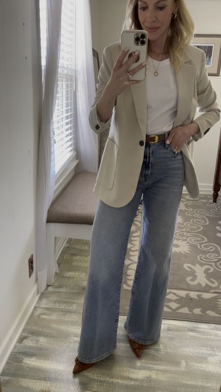 These wide leg jeans are so good! Stretch denim for comfort and the perfect length for a low heel 👌🏻

Spring outfit with blazer, white tee and wide leg jeans

#LTKsalealert #LTKVideo #LTKover40
